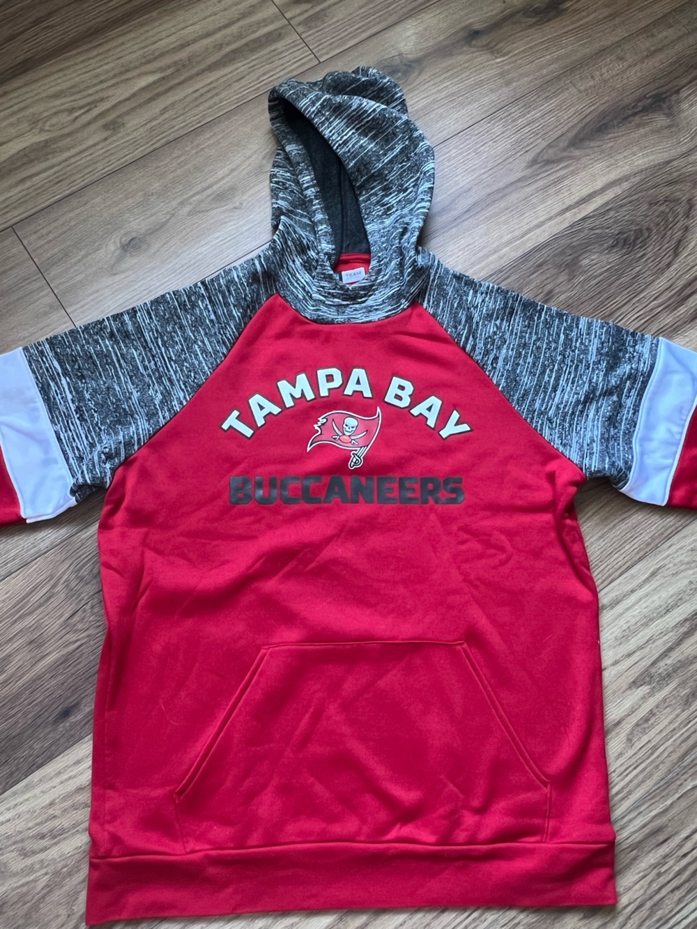 NFL Team Apparel Tampa Bay Buccaneers Colorblock Hoodie Sweatshirt Youth L